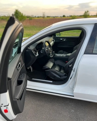 Volvo S60 cena 120800 przebieg: 75265, rok produkcji 2019 z Wrocław małe 67